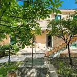 Anemona E Katelios